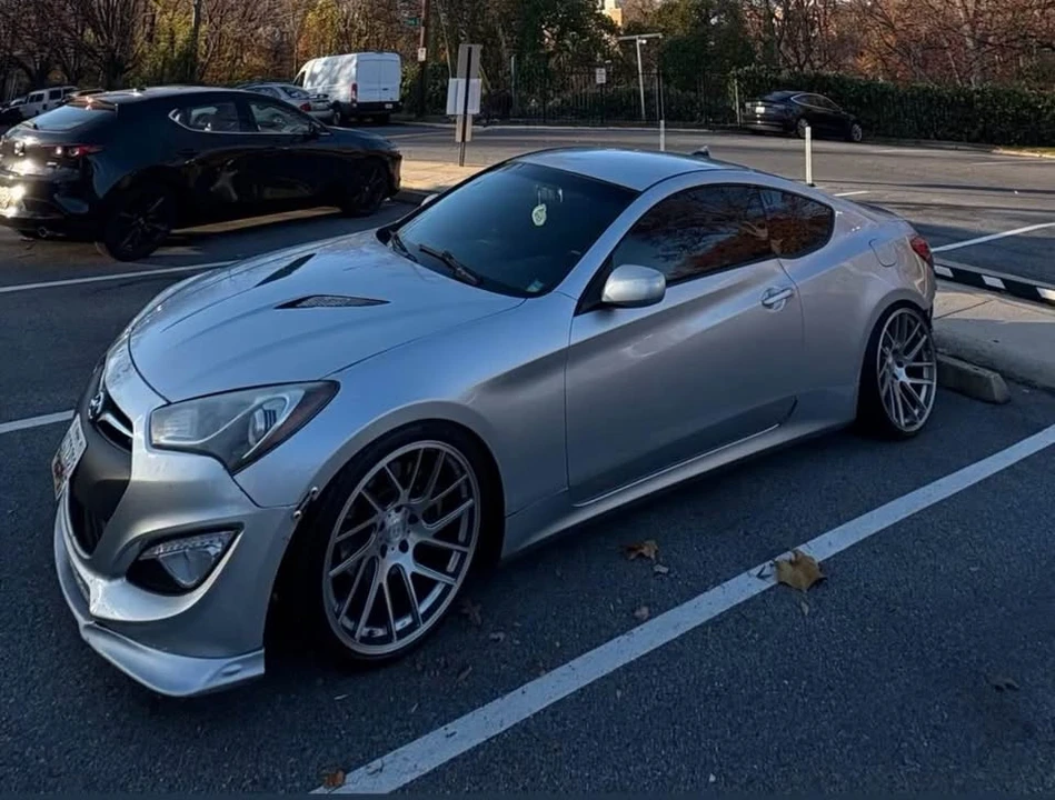 2013 Hyundai Genesis Coupe - Image 3 of 4