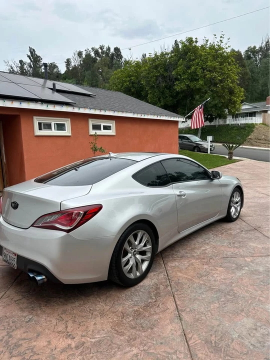 2013 Hyundai Genesis Coupe - Image 4 of 10