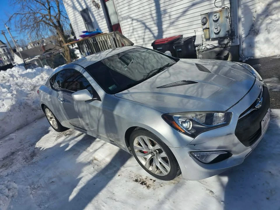 2013 Hyundai Genesis Coupe - Image 3 of 8