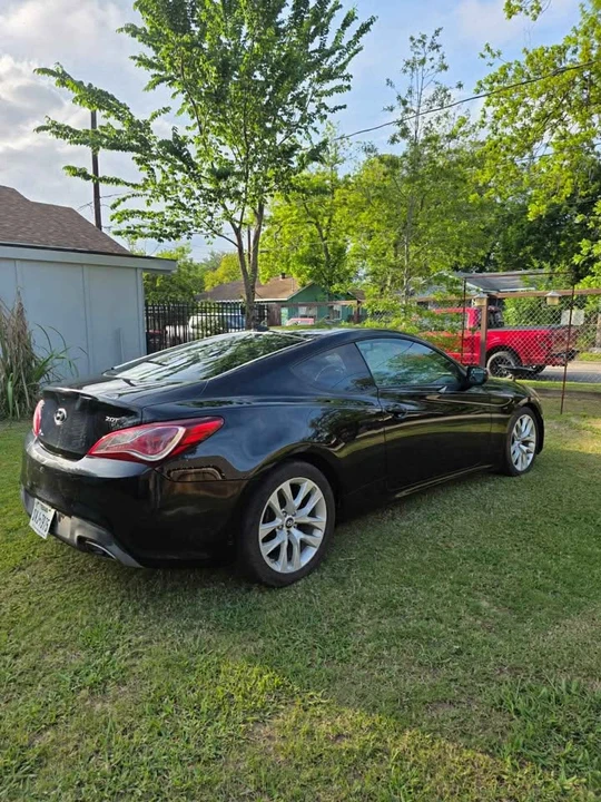2013 Hyundai Genesis Coupe - Image 4 of 5