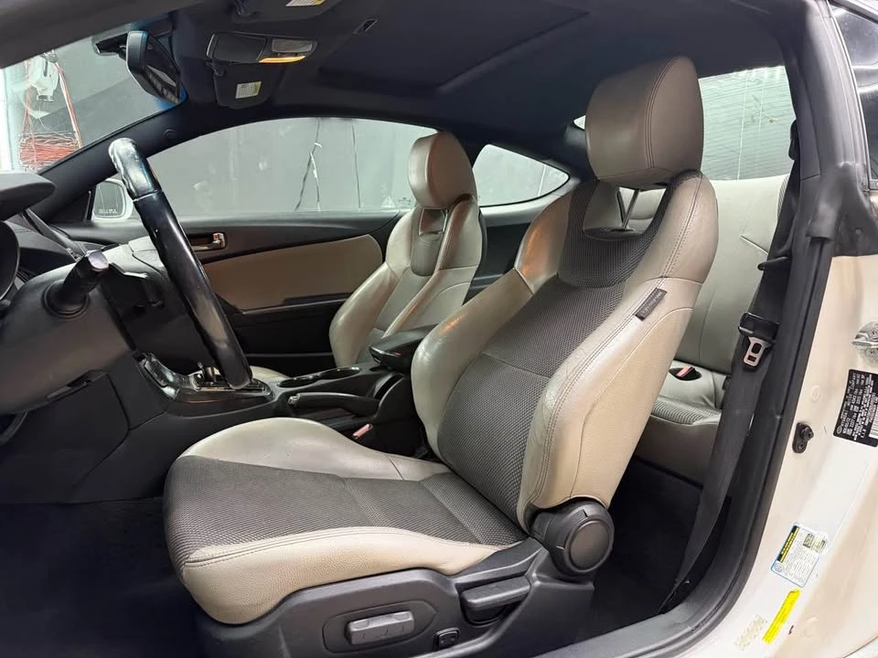 2013 Hyundai Genesis Coupe - Image 8 of 12