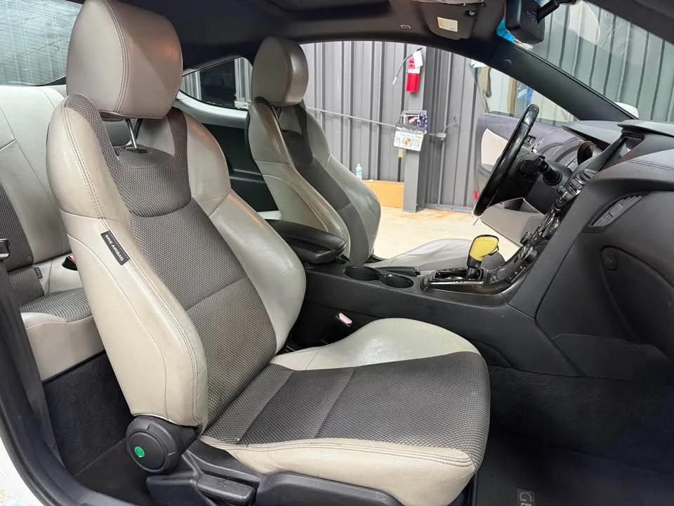 2013 Hyundai Genesis Coupe - Image 10 of 12