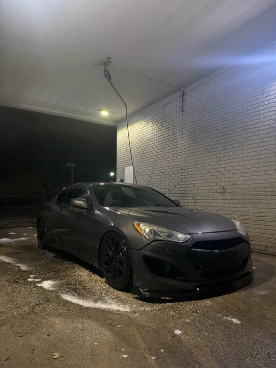 2013 Hyundai Genesis Coupe - Image 2 of 13