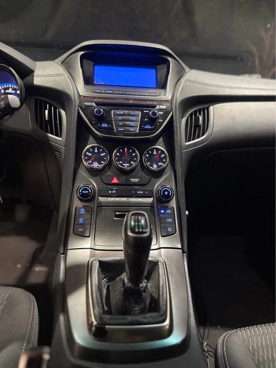 2013 Hyundai Genesis Coupe - Image 8 of 13