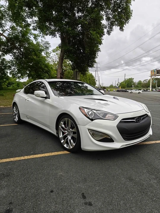 2013 Hyundai Genesis Coupe - Image 4 of 4