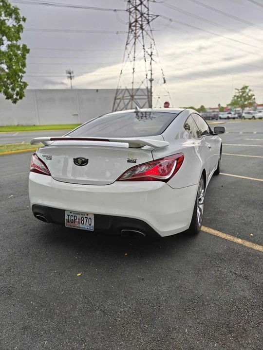 2013 Hyundai Genesis Coupe - Image 3 of 4
