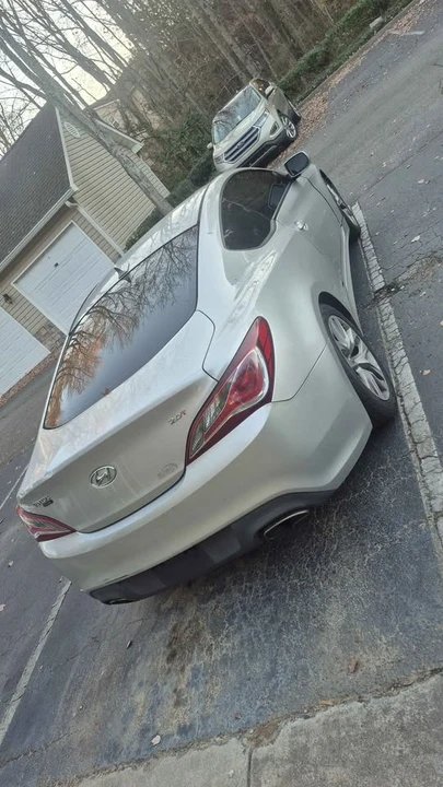 2013 Hyundai Genesis Coupe - Image 2 of 13