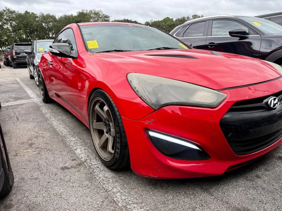 2013 Hyundai Genesis Coupe - Image 2 of 8