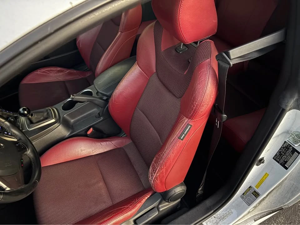 2013 Hyundai Genesis Coupe - Image 12 of 14