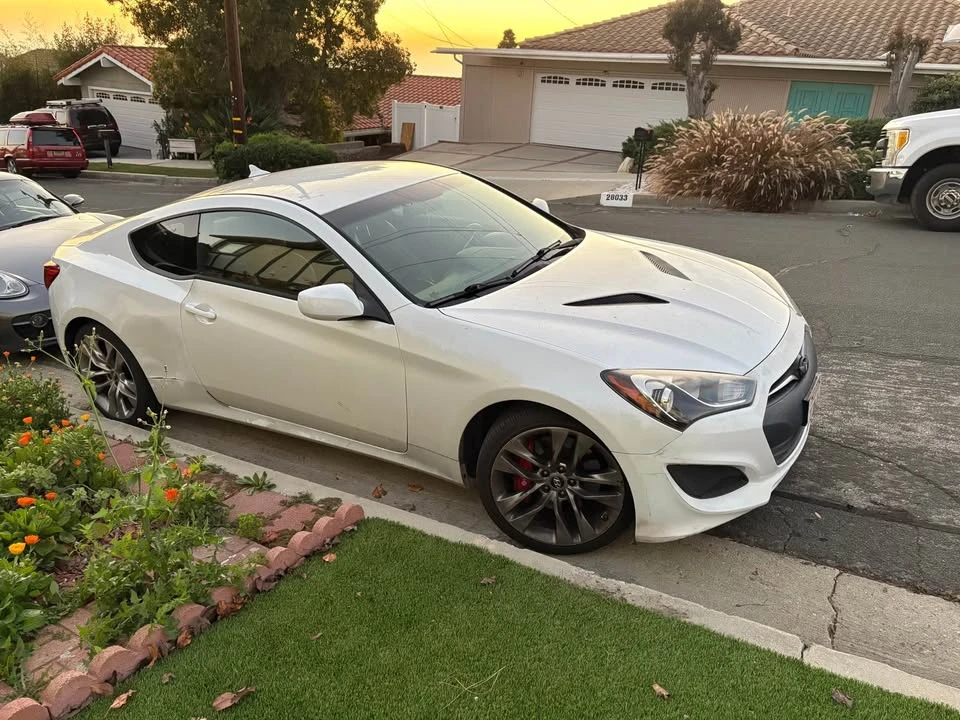 2013 Hyundai Genesis Coupe - Image 4 of 14