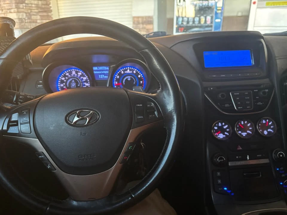 2013 Hyundai Genesis Coupe - Image 6 of 6