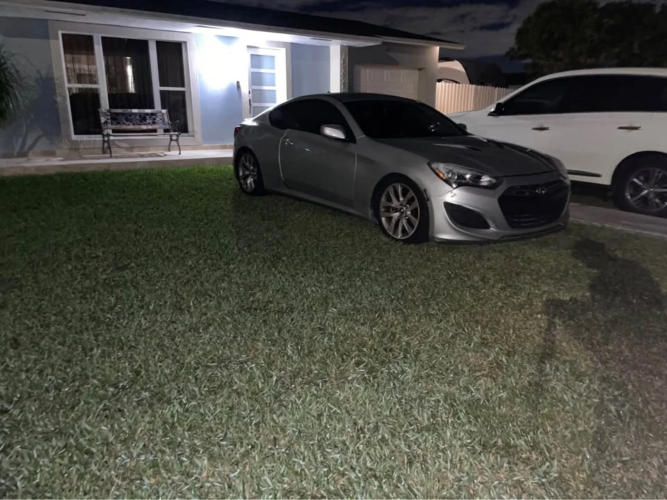 2013 Hyundai Genesis Coupe - Image 3 of 3