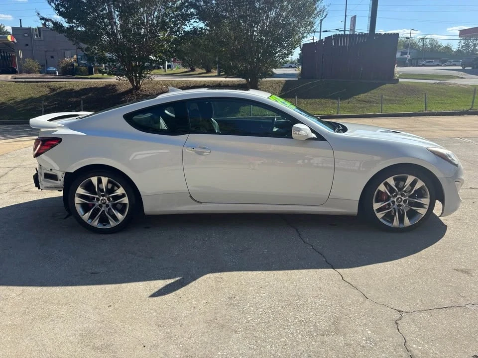 2013 Hyundai Genesis Coupe - Image 3 of 4