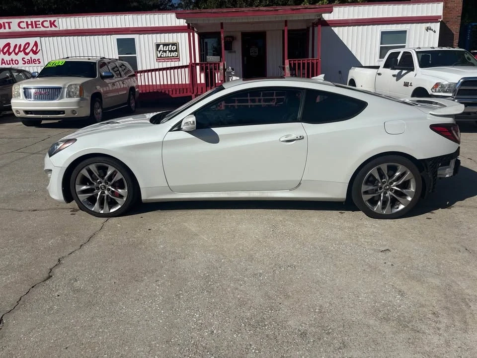 2013 Hyundai Genesis Coupe - Image 2 of 4