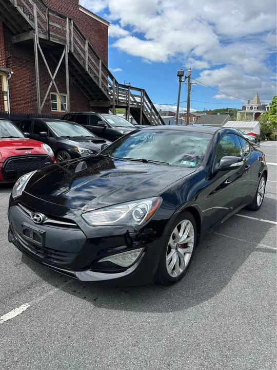 2013 Hyundai Genesis Coupe - Image 2 of 12