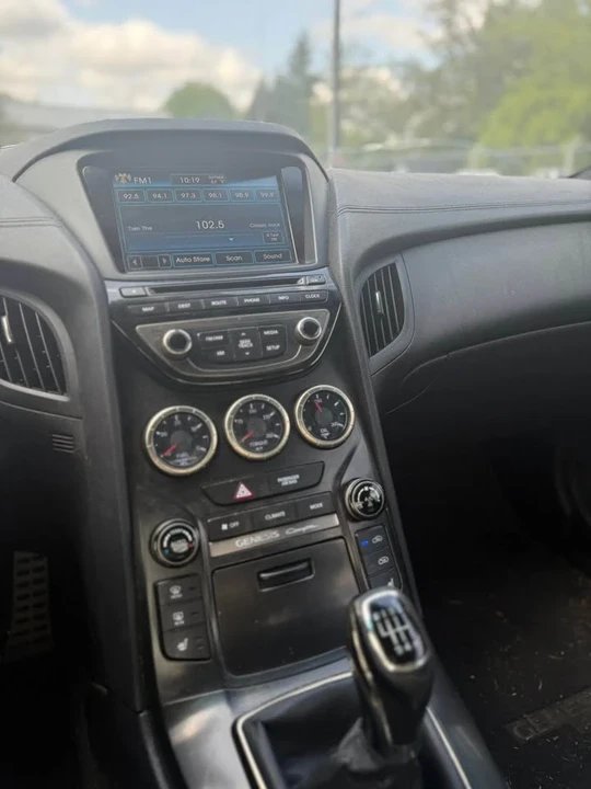 2013 Hyundai Genesis Coupe - Image 4 of 9