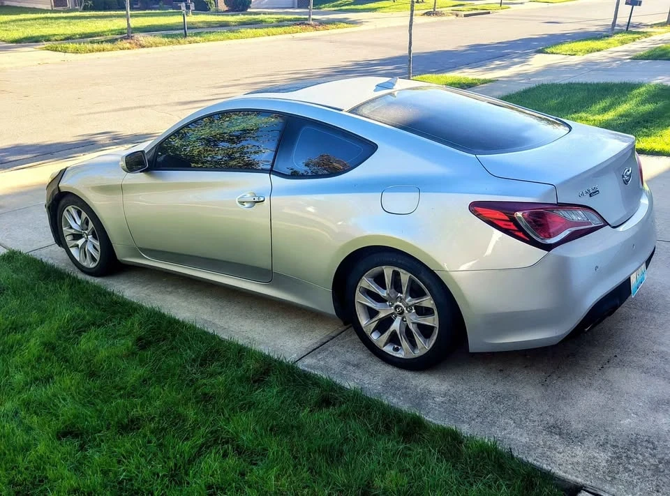 2013 Hyundai Genesis Coupe - Image 4 of 5