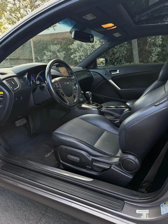 2013 Hyundai Genesis Coupe - Image 8 of 14