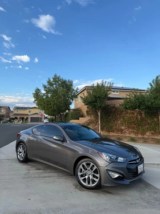 2013 Hyundai Genesis Coupe - Image 2 of 14