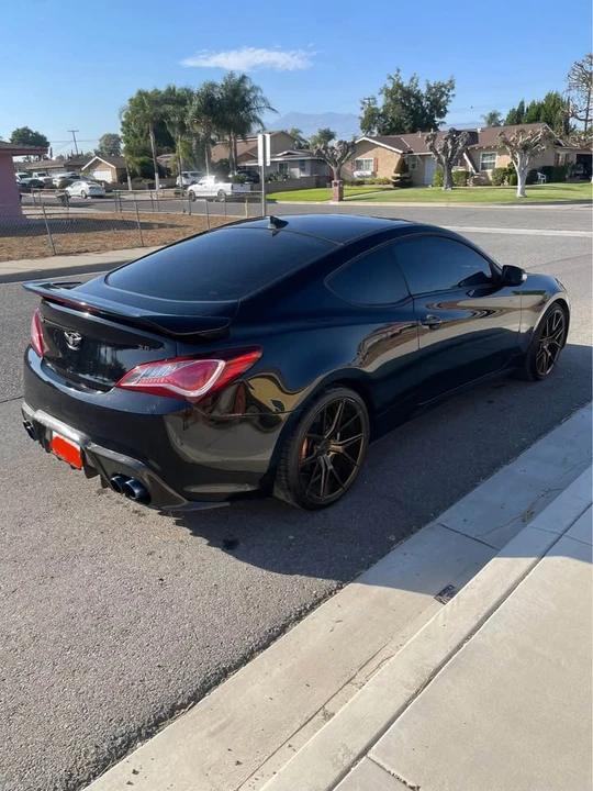 2013 Hyundai Genesis Coupe - Image 3 of 11