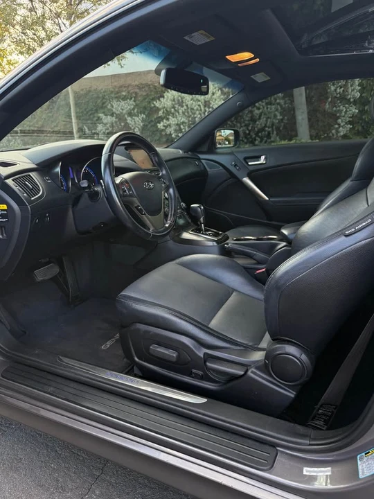 2013 Hyundai Genesis Coupe - Image 8 of 14