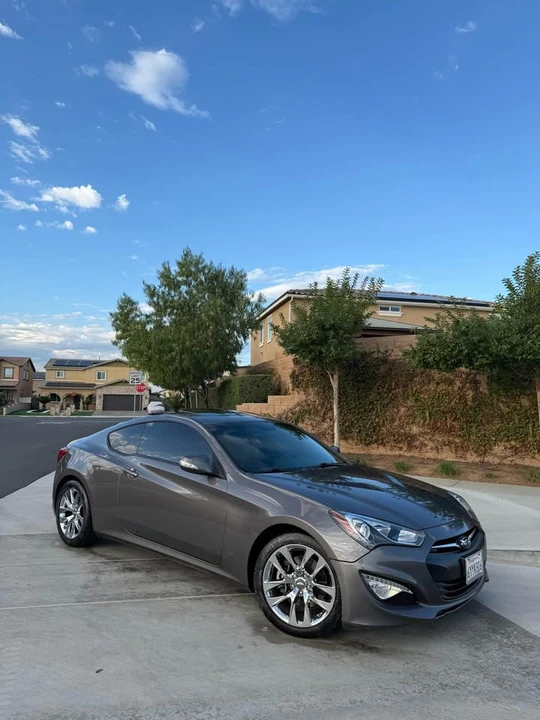 2013 Hyundai Genesis Coupe - Image 3 of 13