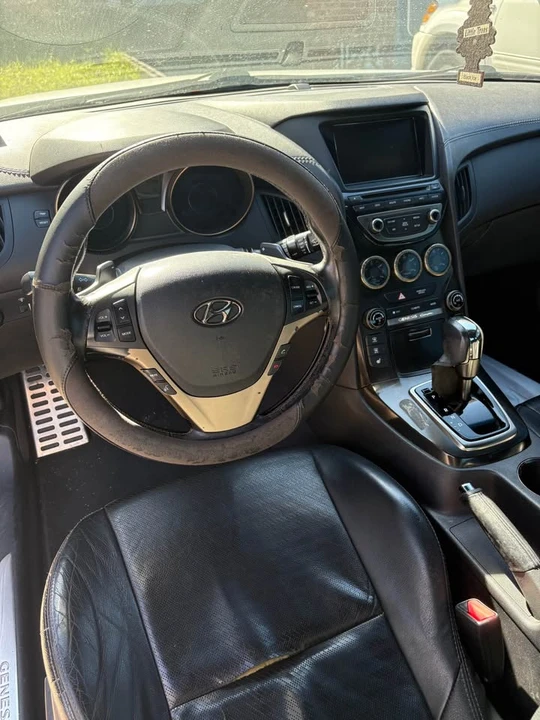 2013 Hyundai Genesis Coupe - Image 7 of 8