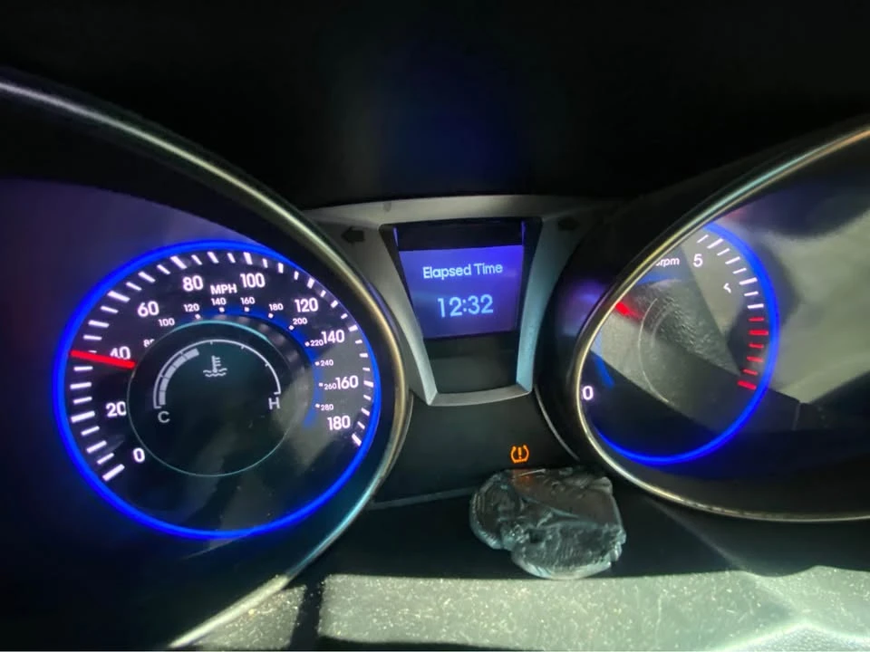 2013 Hyundai Genesis Coupe - Image 10 of 12