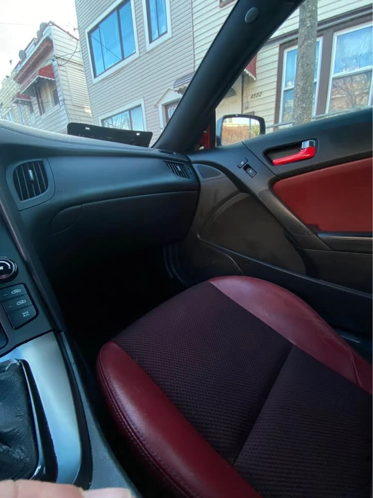 2013 Hyundai Genesis Coupe - Image 4 of 12