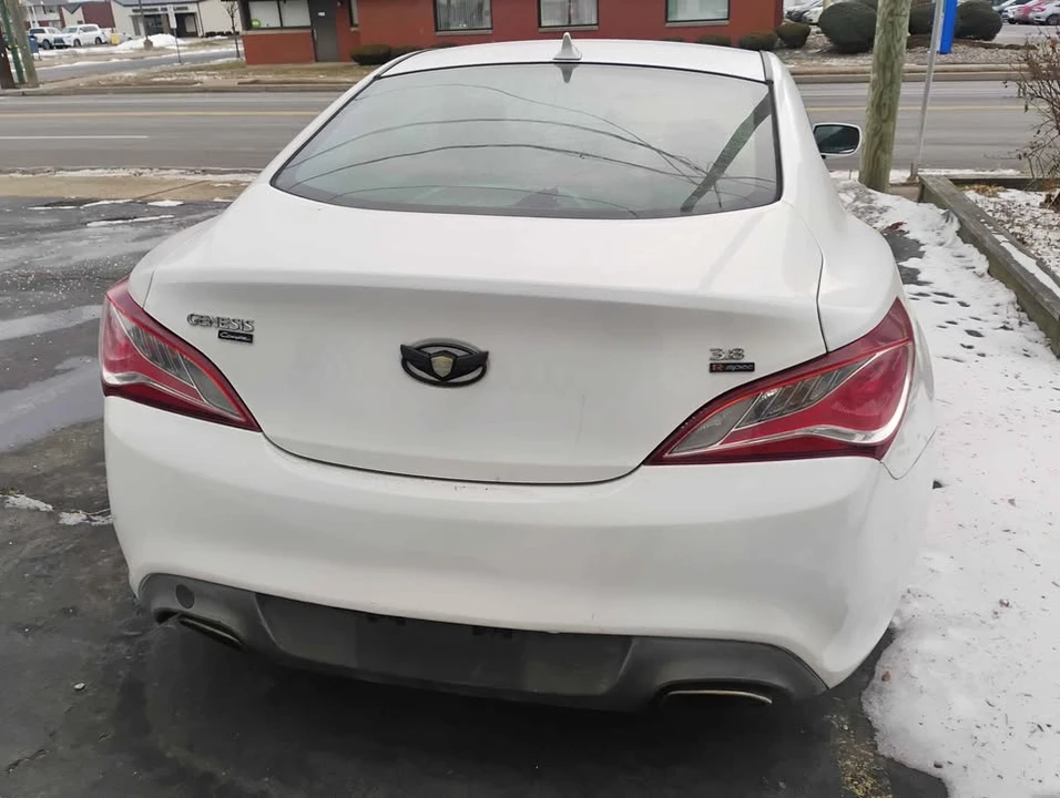 2013 Hyundai Genesis Coupe - Image 3 of 10