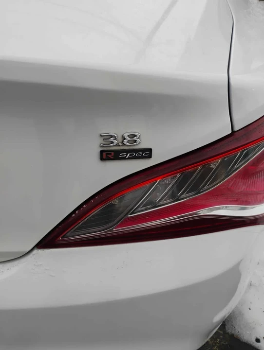 2013 Hyundai Genesis Coupe - Image 4 of 10