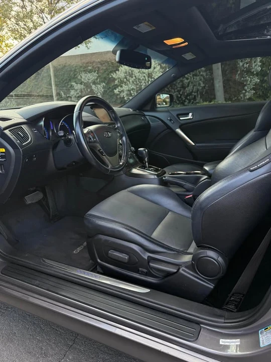 2013 Hyundai Genesis Coupe - Image 9 of 14
