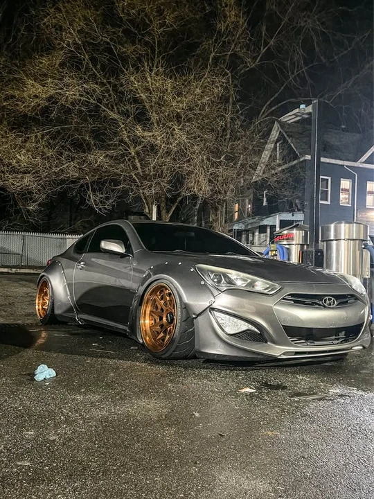 2013 Hyundai Genesis Coupe - Image 6 of 9