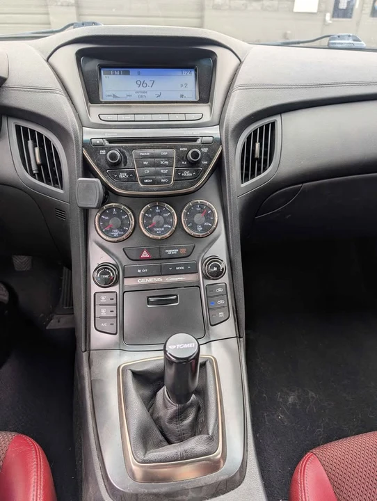 2013 Hyundai Genesis Coupe - Image 6 of 7