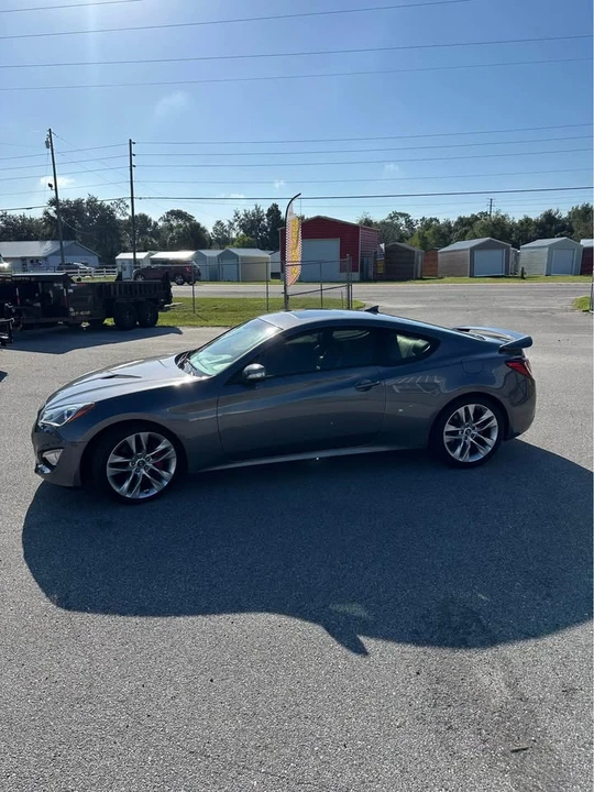2013 Hyundai Genesis Coupe - Image 2 of 11