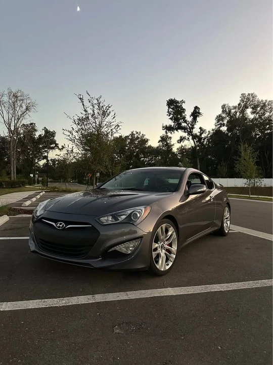 2013 Hyundai Genesis Coupe - Image 9 of 11