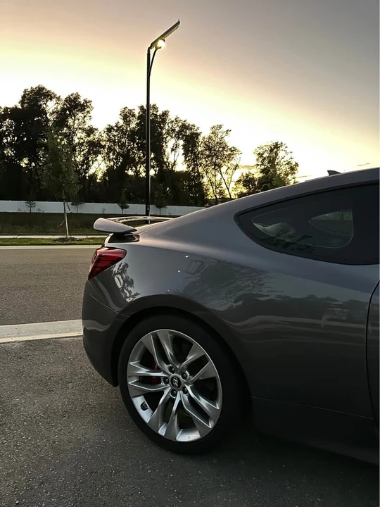 2013 Hyundai Genesis Coupe - Image 4 of 11