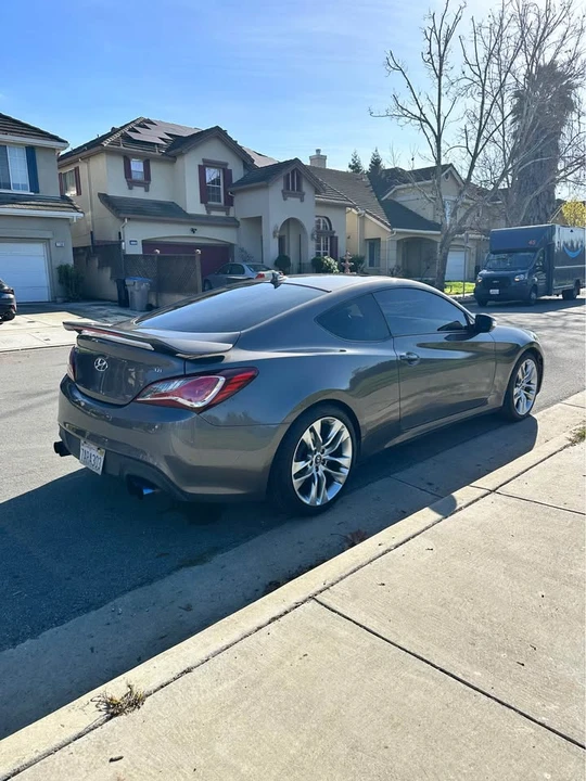 2013 Hyundai Genesis Coupe - Image 5 of 14