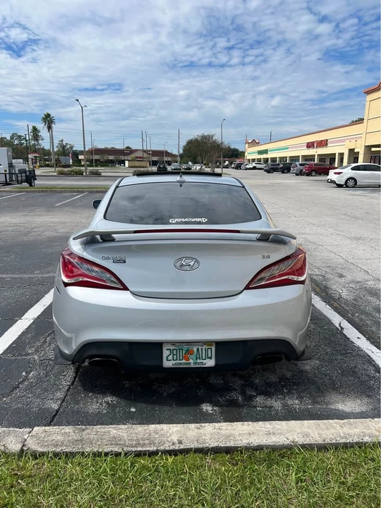 2013 Hyundai Genesis Coupe - Image 2 of 5