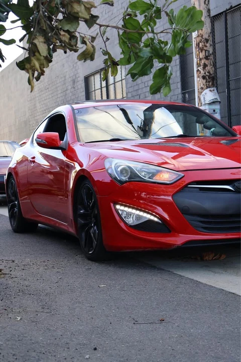 2013 Hyundai Genesis Coupe - Image 2 of 20