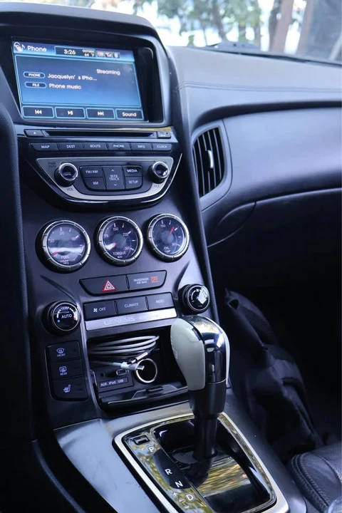 2013 Hyundai Genesis Coupe - Image 15 of 20