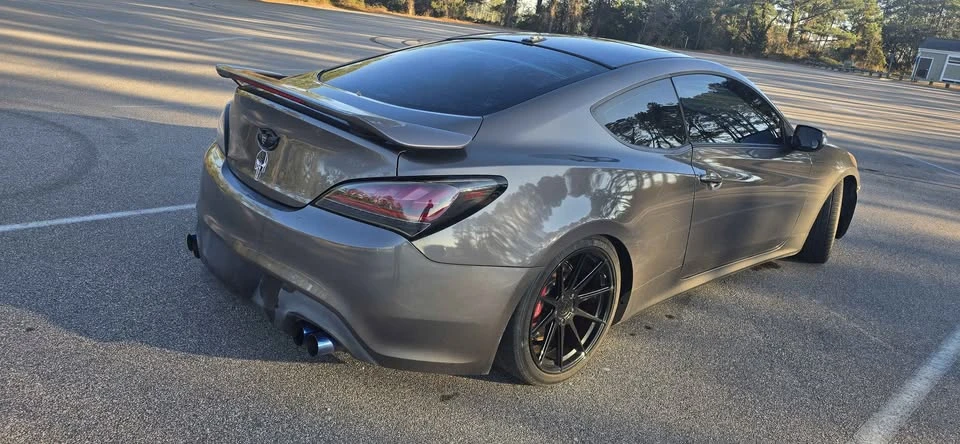 2013 Hyundai Genesis Coupe - Image 2 of 8
