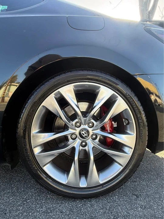 2013 Hyundai Genesis Coupe - Image 10 of 17
