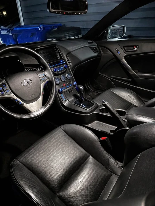 2013 Hyundai Genesis Coupe - Image 8 of 11