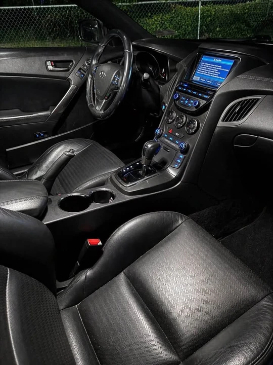 2013 Hyundai Genesis Coupe - Image 7 of 11