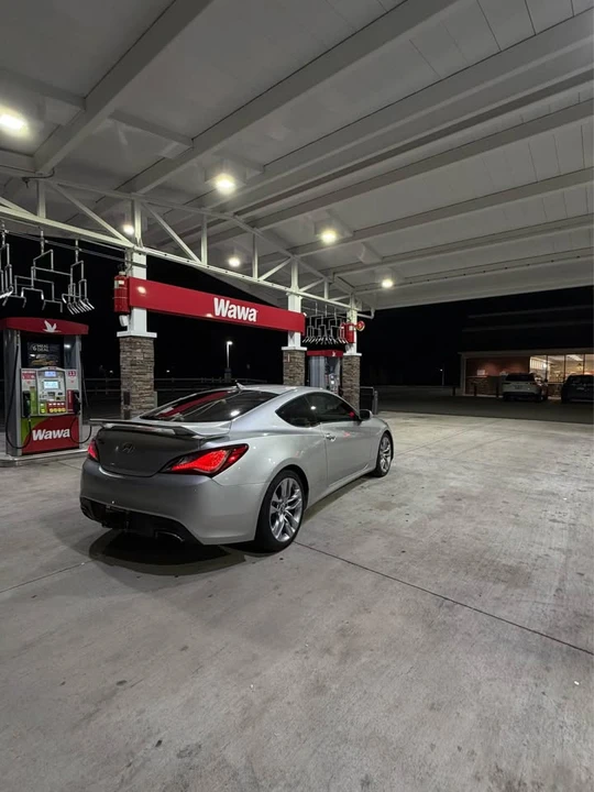 2013 Hyundai Genesis Coupe - Image 2 of 11