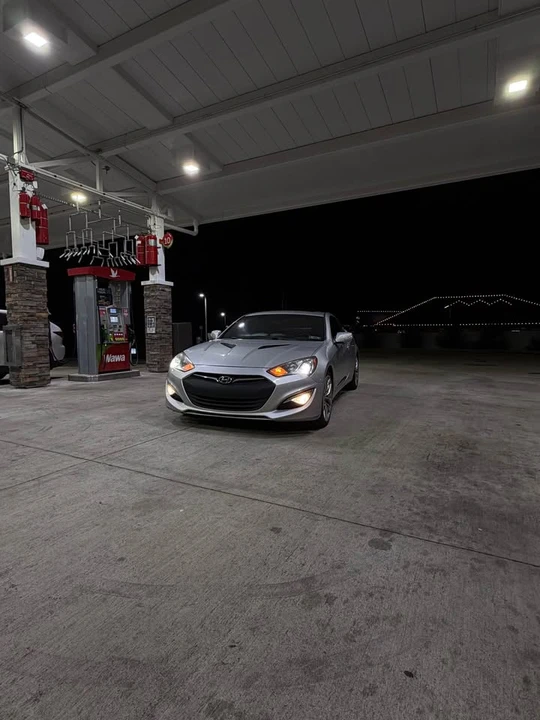 2013 Hyundai Genesis Coupe - Image 5 of 11