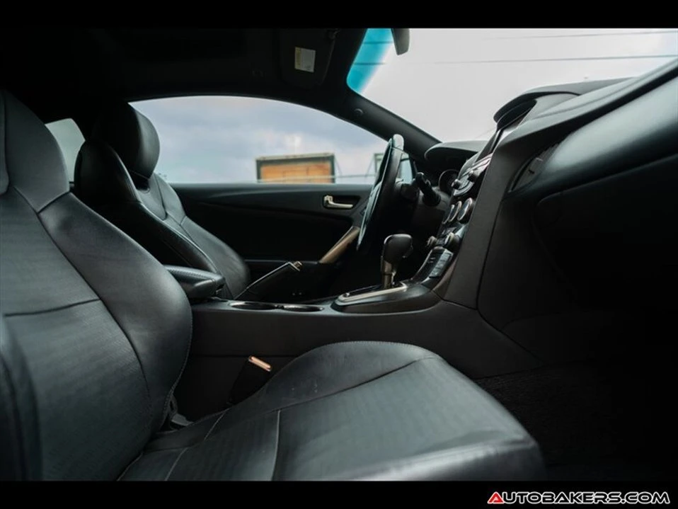 2013 Hyundai Genesis Coupe - Image 18 of 19