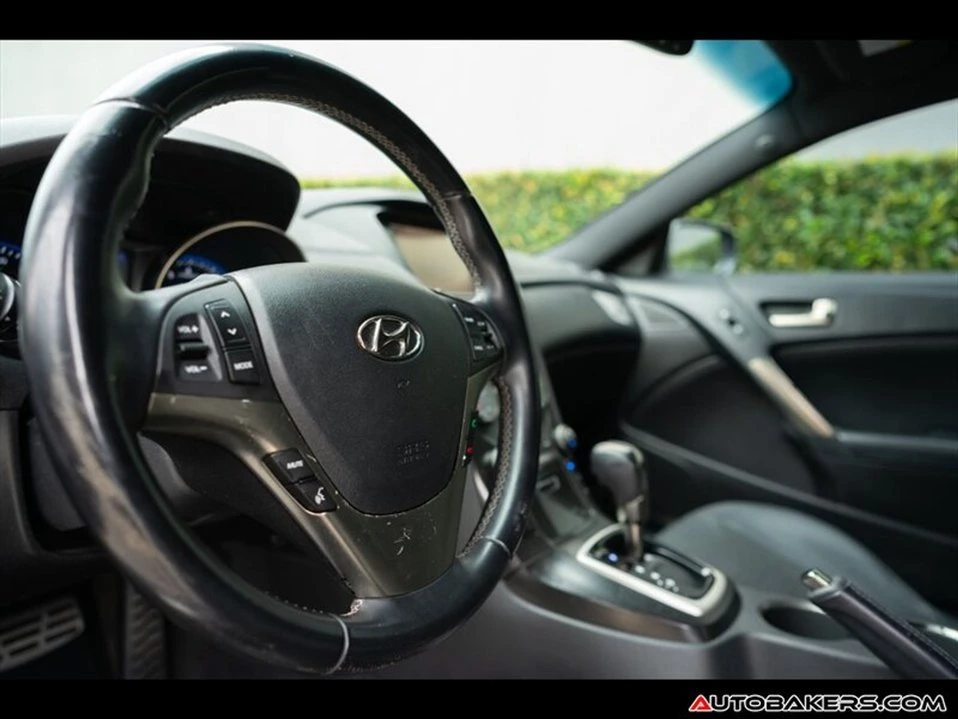 2013 Hyundai Genesis Coupe - Image 13 of 19