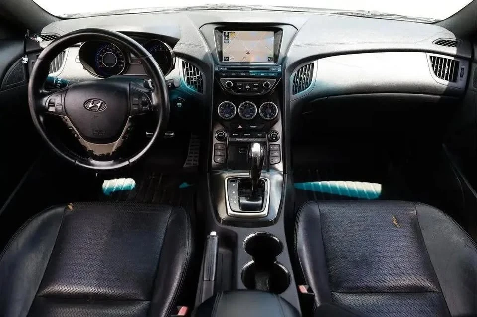2013 Hyundai Genesis Coupe - Image 2 of 19